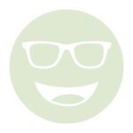 Circular icon with a smiling face wearing glasses in very pale green, representing the Noir #28 lens tint.