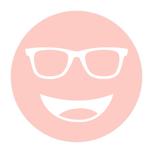 Circular icon with a smiling face wearing glasses in light coral, representing the Noir-41 lens tint.