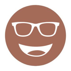 Circular icon with a smiling face wearing glasses in light brown, representing the Noir-81 lens tint.